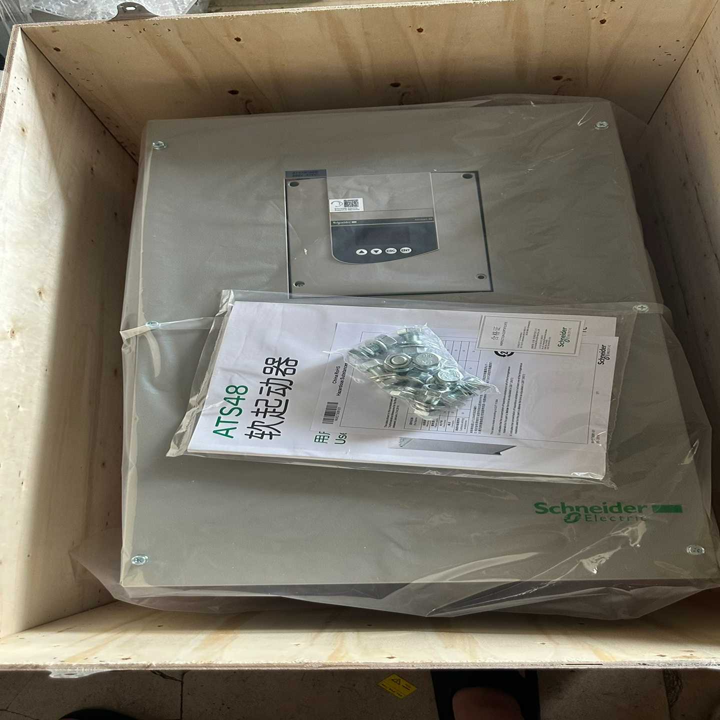 变频器ATS48C66Q实物图拍摄询价