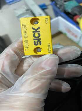 SICK光电开关T4000-DNA05P，成色如图，（地坛设备）
