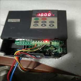 2.2KW 2S2R2G 拆机新尔变频器SY8200H 议