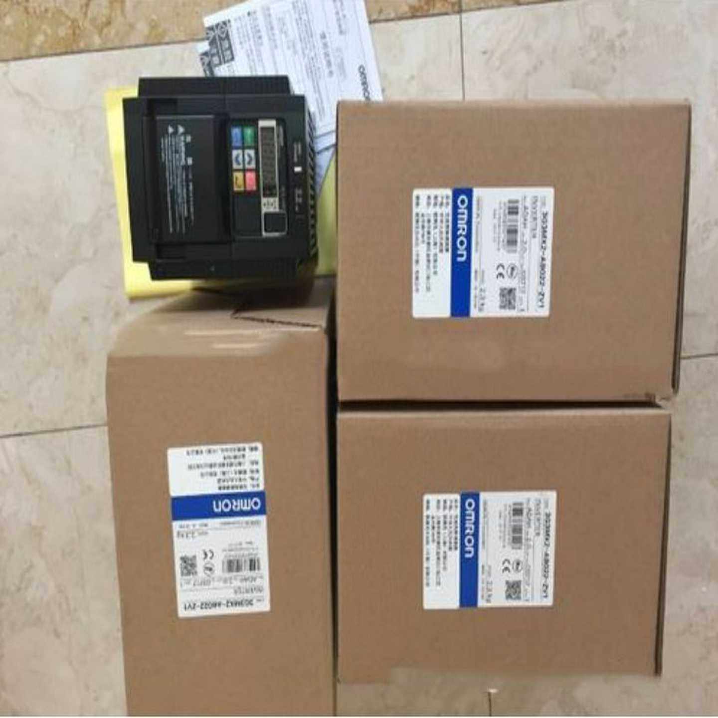 E2B-M12LN系列ZS-HLDC11ZSQ-HLDC11-01传感器D7F-C03FQ2-S40050