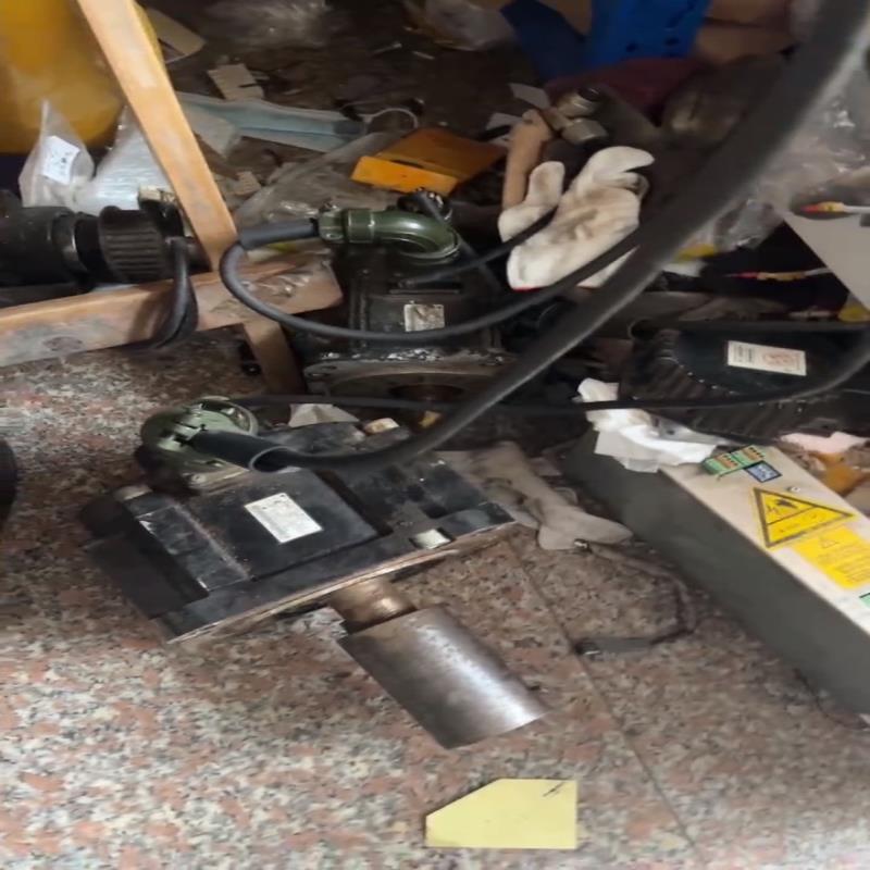 安川电机SGMGV-30ADC61拆机包好实图拍漂亮~议价