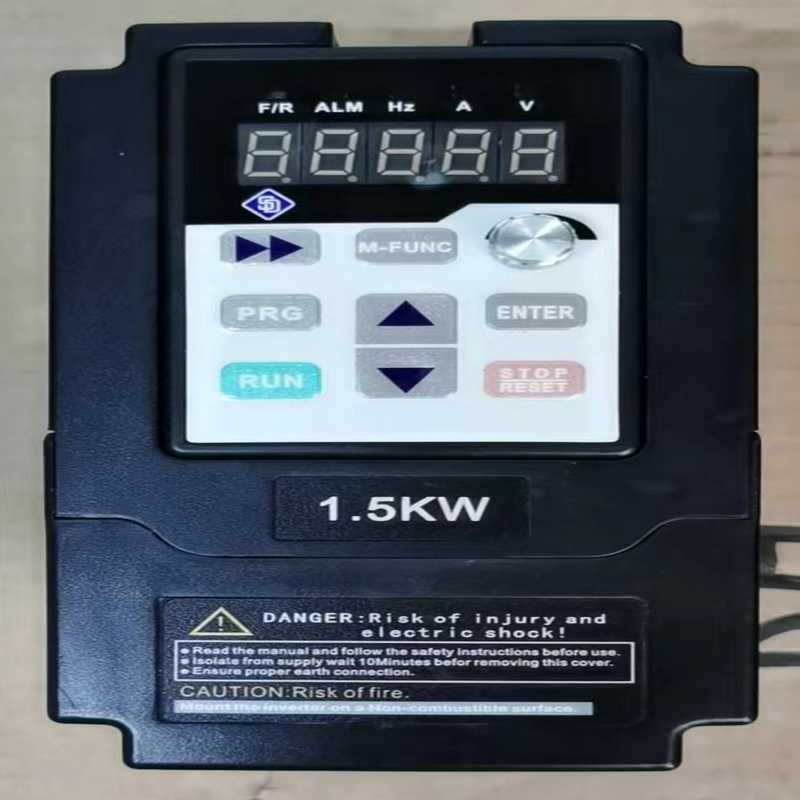 议~SD600-2S0015 森岛220V1.5KW变频器 成色