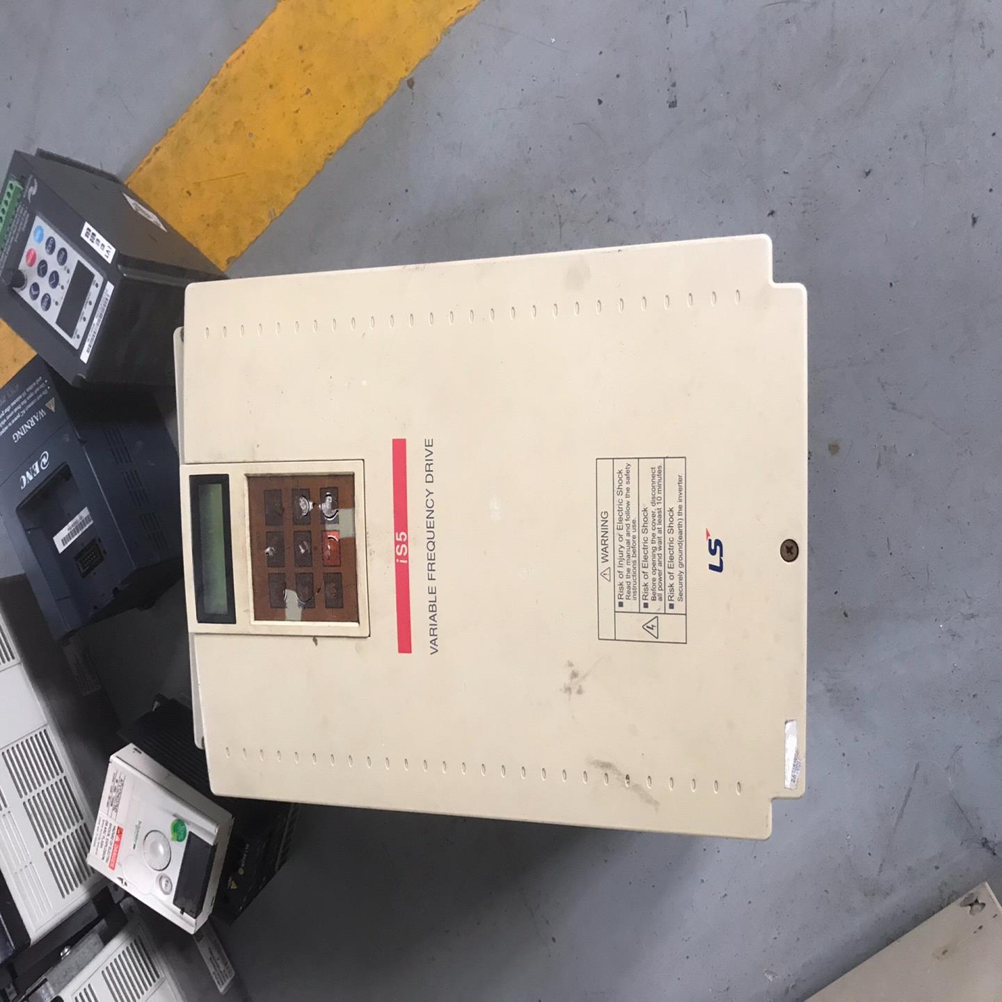 议价LS变频器SV150IS5-2N0 15KW 220V 实物