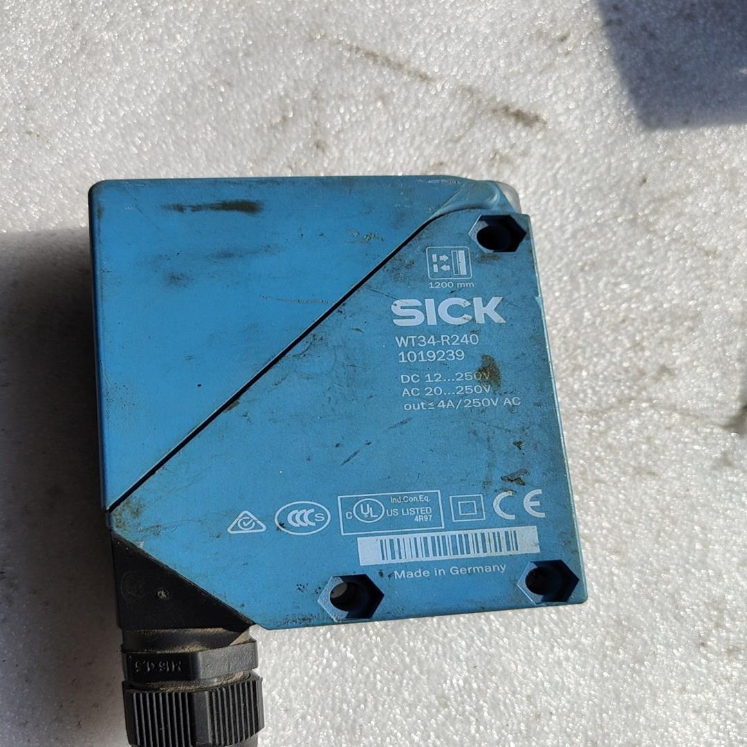 (询价)SICK镜反射光电开关，WT34-R240，，成色如