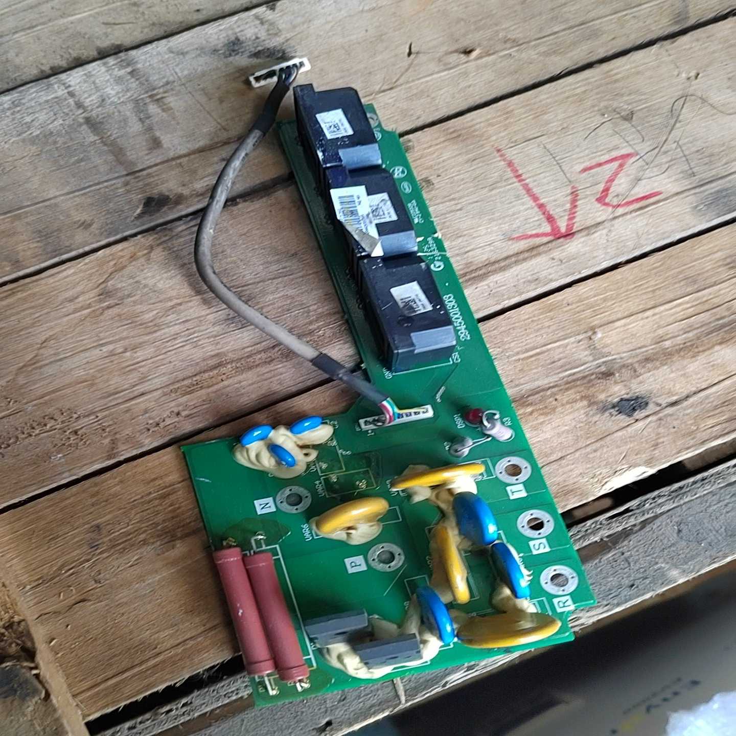 询价台达变频器互感器板子