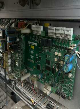 风冷热泵主板 30XA/XQ/XW （32GB50038（地坛设备）