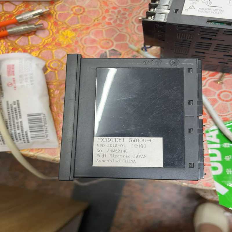 议~富士温控器PXR9TEY1-5W000-C