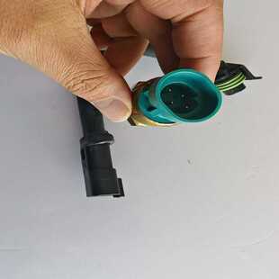 3512冷却液位传感器143 议 1438540卡特3508