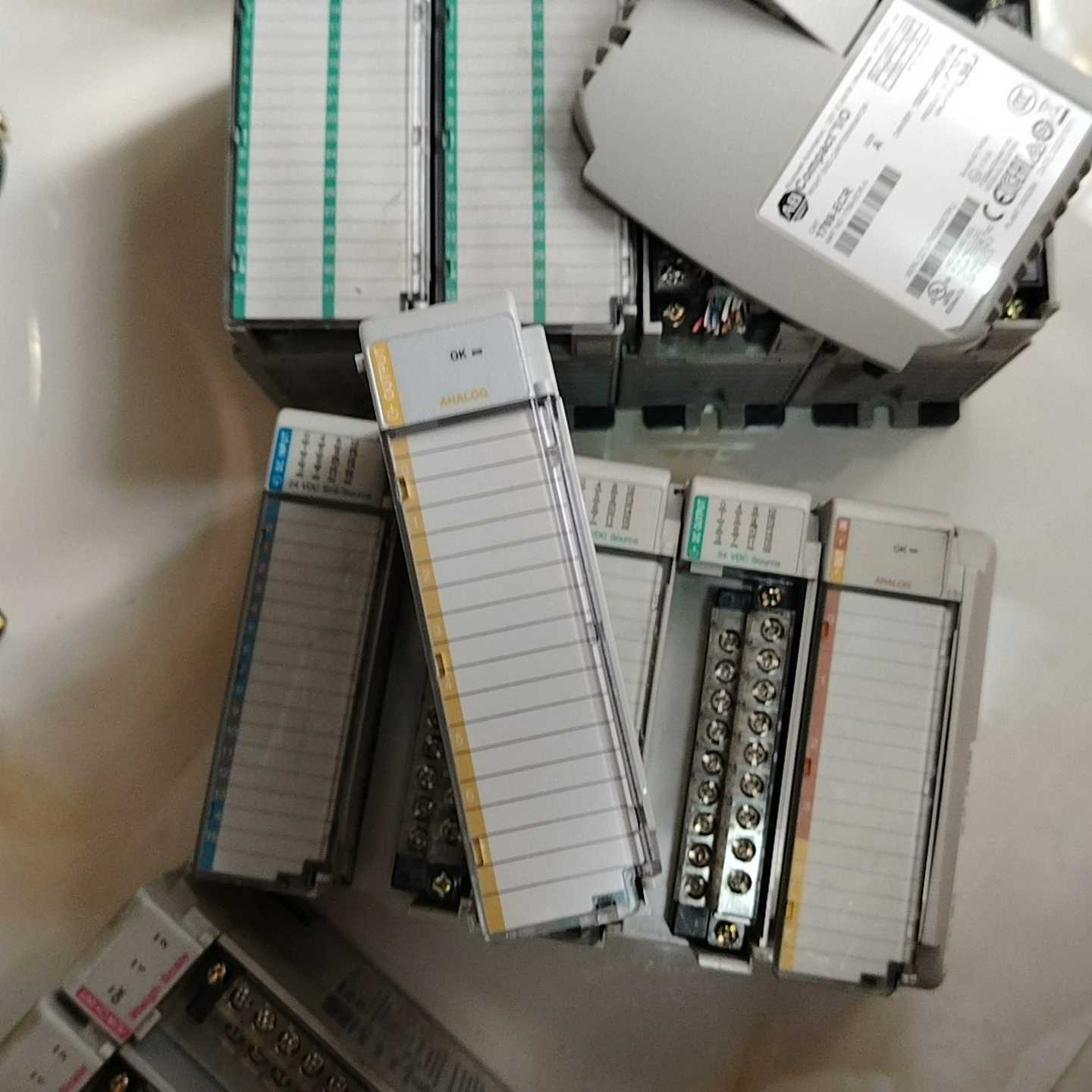 AB1769-OF8C【落红设备】