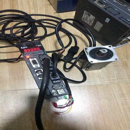 议~台达伺服ASD-A2-0421-M驱动器  功率0.4KW