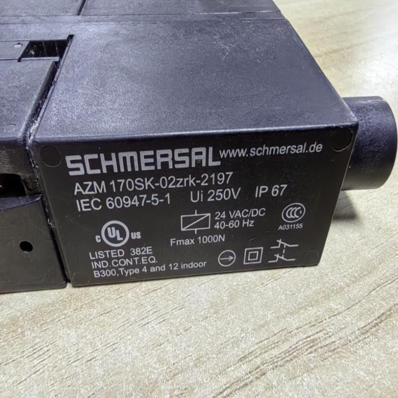 AZM170SK-02zrk-2197安全门锁开关施迈赛SCHMERSAL实拍推荐拆机件