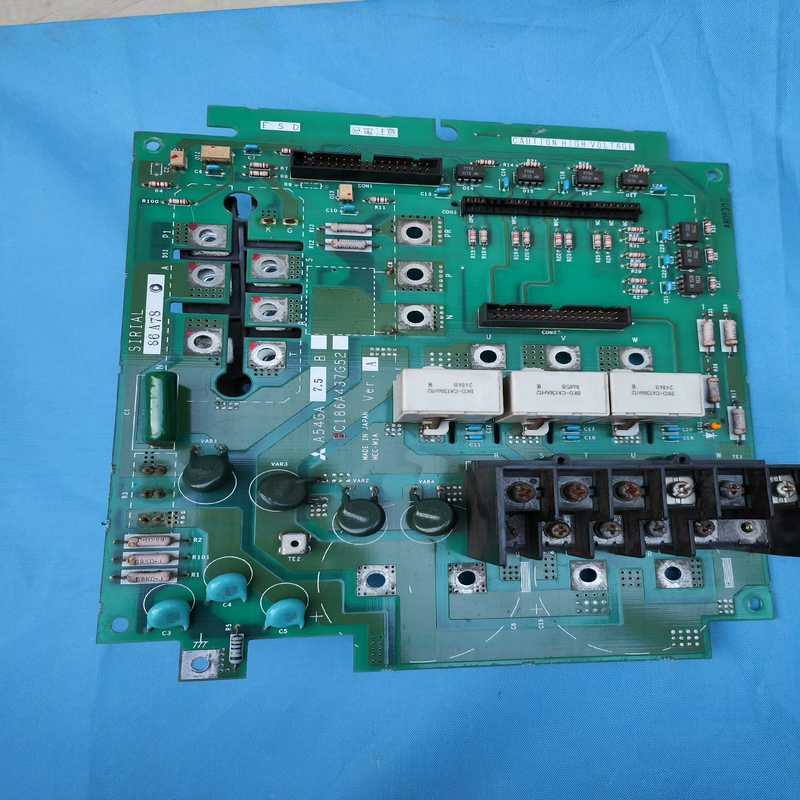 A54GA7.5B三菱变频器A540 5.5和7.5KW电源（地坛设备）