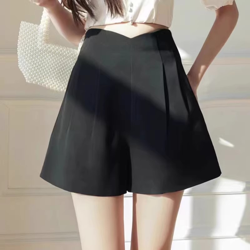 白色西装短裤女夏季薄款花苞高腰宽松阔腿裤外穿a字休闲打底热裤