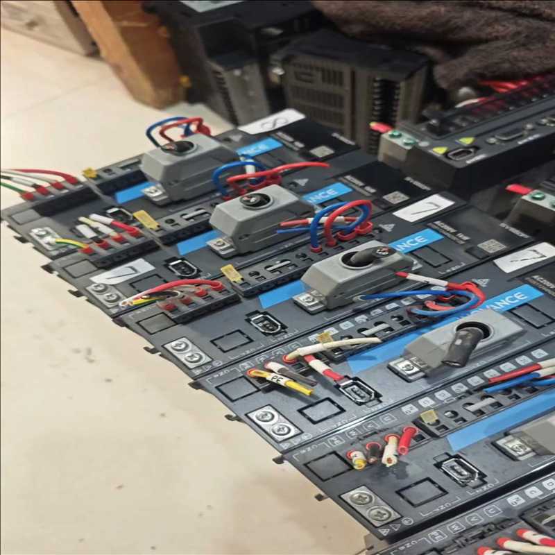 拆机汇川驱动器SV660PS7R61，1000W（耶耶电子）