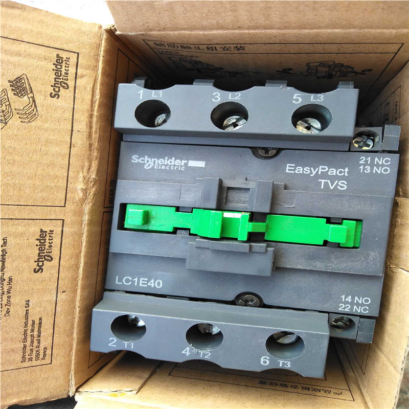 交流接触器LC1E40M5N 线圈220V，议价