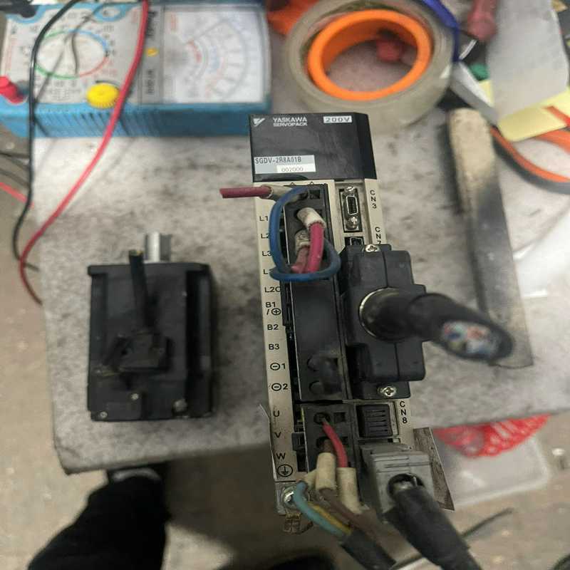 安川驱动器SGDV-2R8A01B002000/400W/S（电子设备）