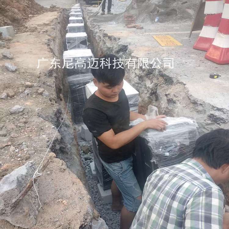 校园防冲撞升降柱加油站出入口挡车不锈钢路桩电动液压伸降车阻器