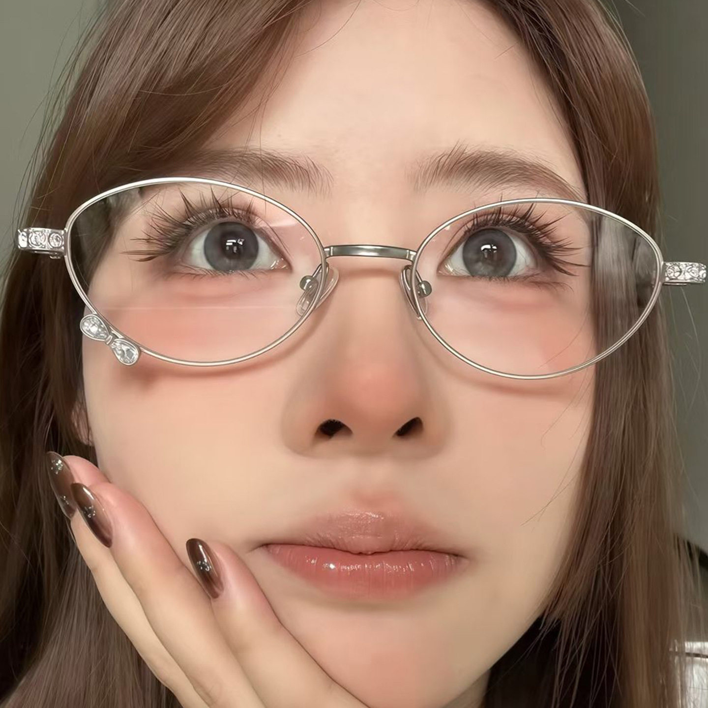 网红同款精致感ins镶钻椭圆太阳镜女 时髦气质眼镜框素颜装饰神器