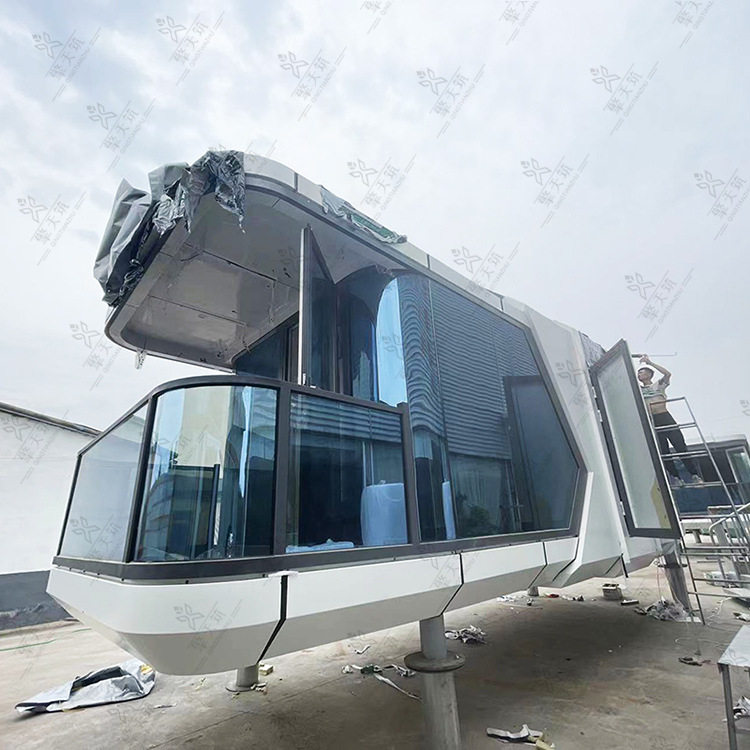 网红星空民宿酒店透明玻璃景观小房子可移动式太空舱集装箱旅馆