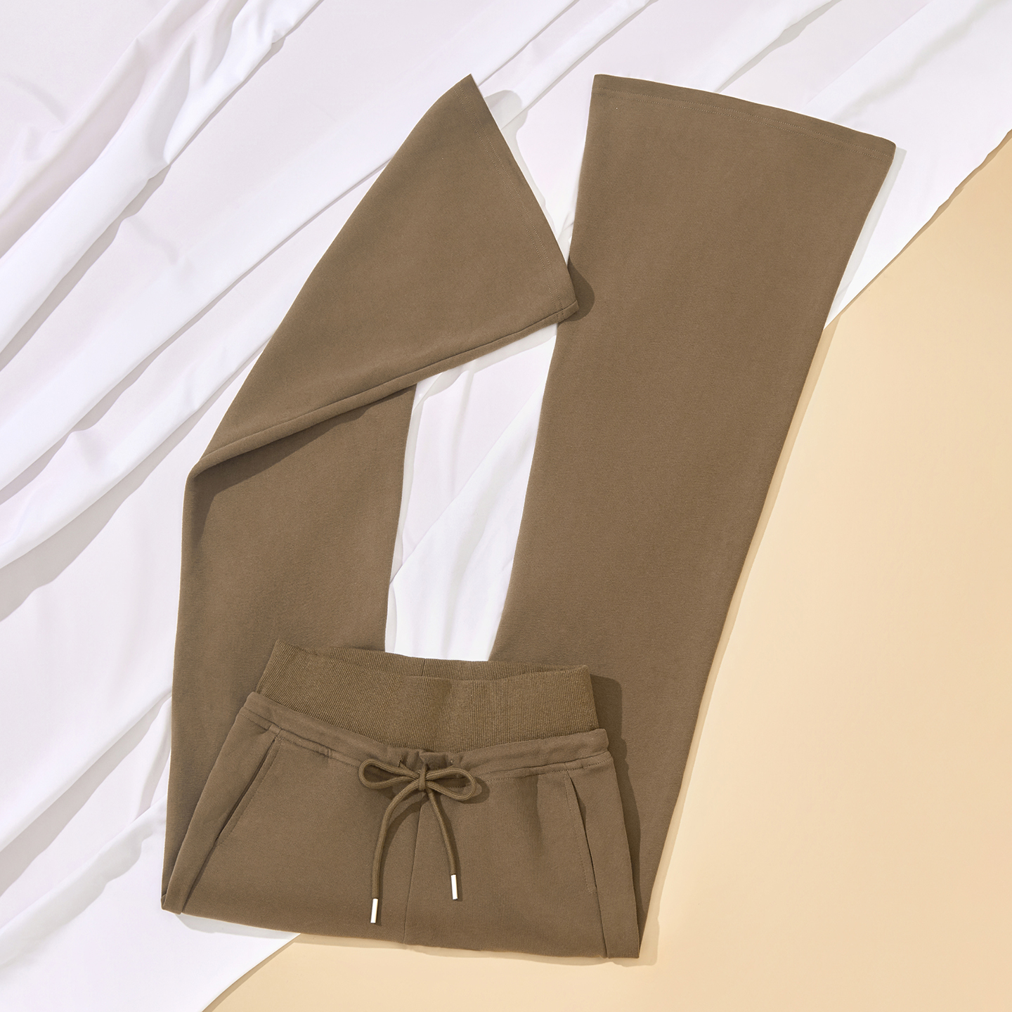 休闲百搭拖地长裤简约时尚气质棕色微喇女裤松紧腰修身显瘦喇叭裤