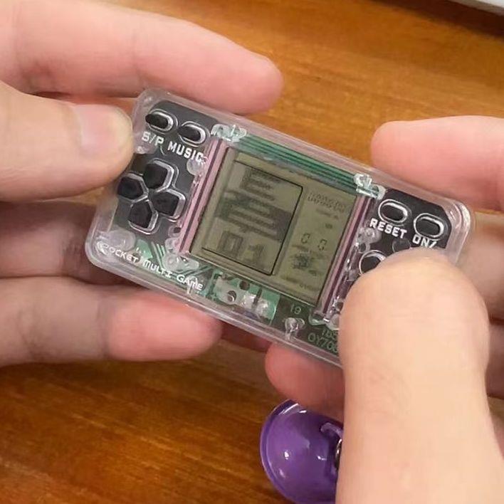 掌上学生玩具游戏机经典怀旧钥匙扣能玩的挂件俄罗斯方块闯关两用