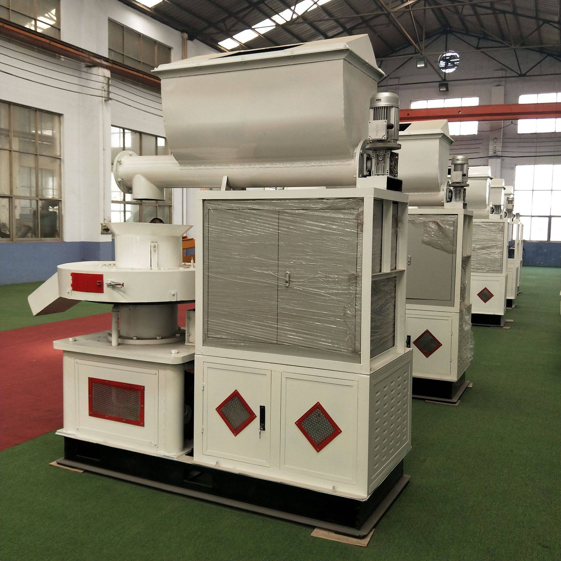 大型生物质燃烧颗粒机560型棉花杆木屑造粒机 环模玉米秸秆颗粒机