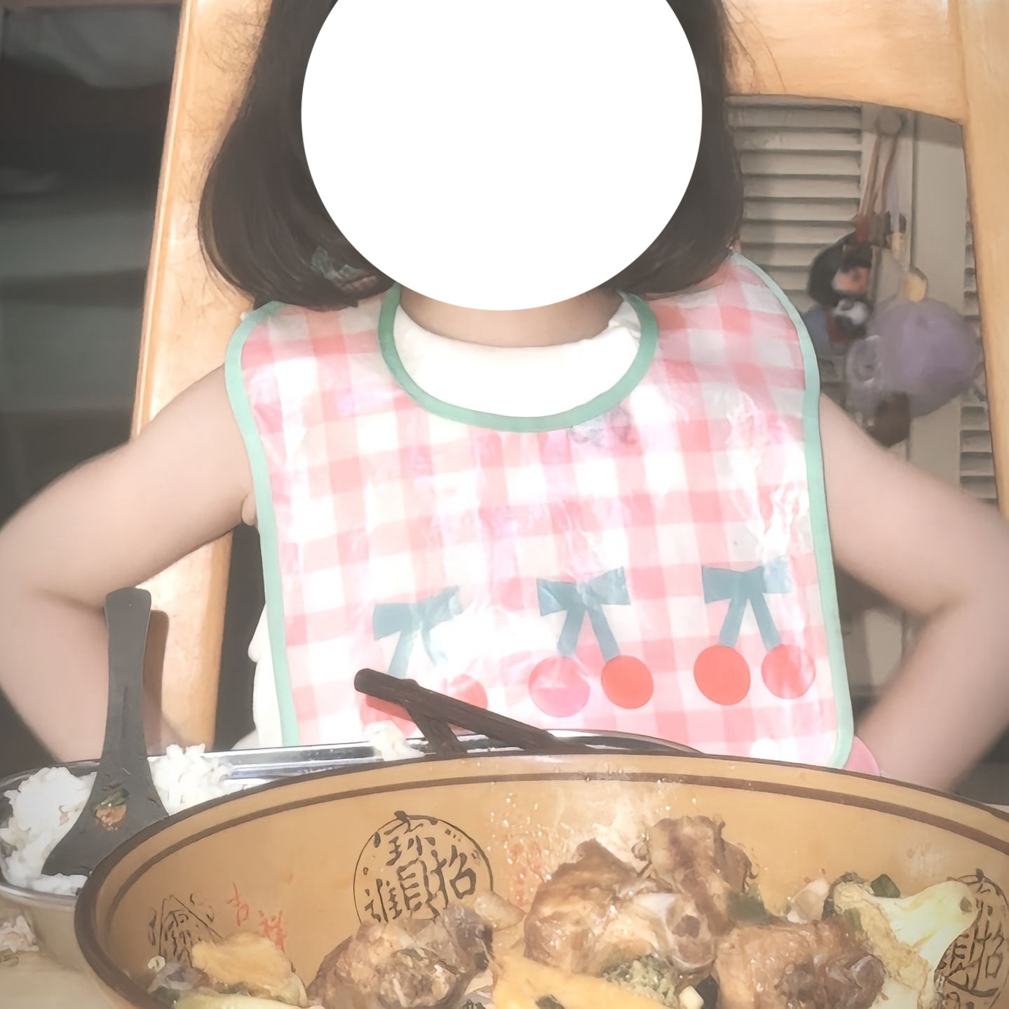 甜美吃饭围兜可拆兜婴儿口水巾2026围嘴儿童新款樱桃可爱幼儿园