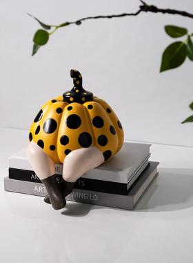 现代简约可爱风波点南瓜摆件树脂客厅儿童房卡通家居动物趣味饰品
