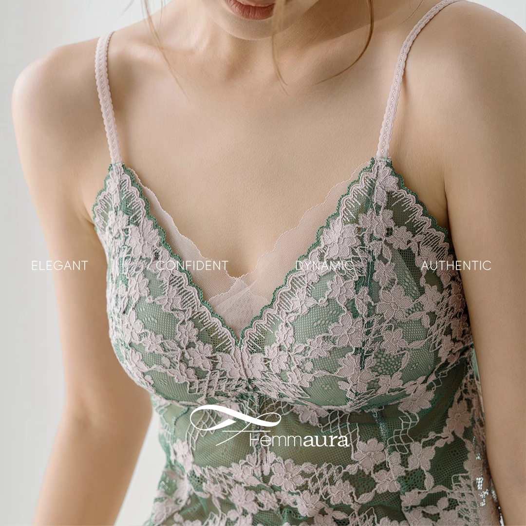 FEMMAURA 苒丨法式碎花蕾丝细带三角杯美背内衣套装 Alice 爱丽丝