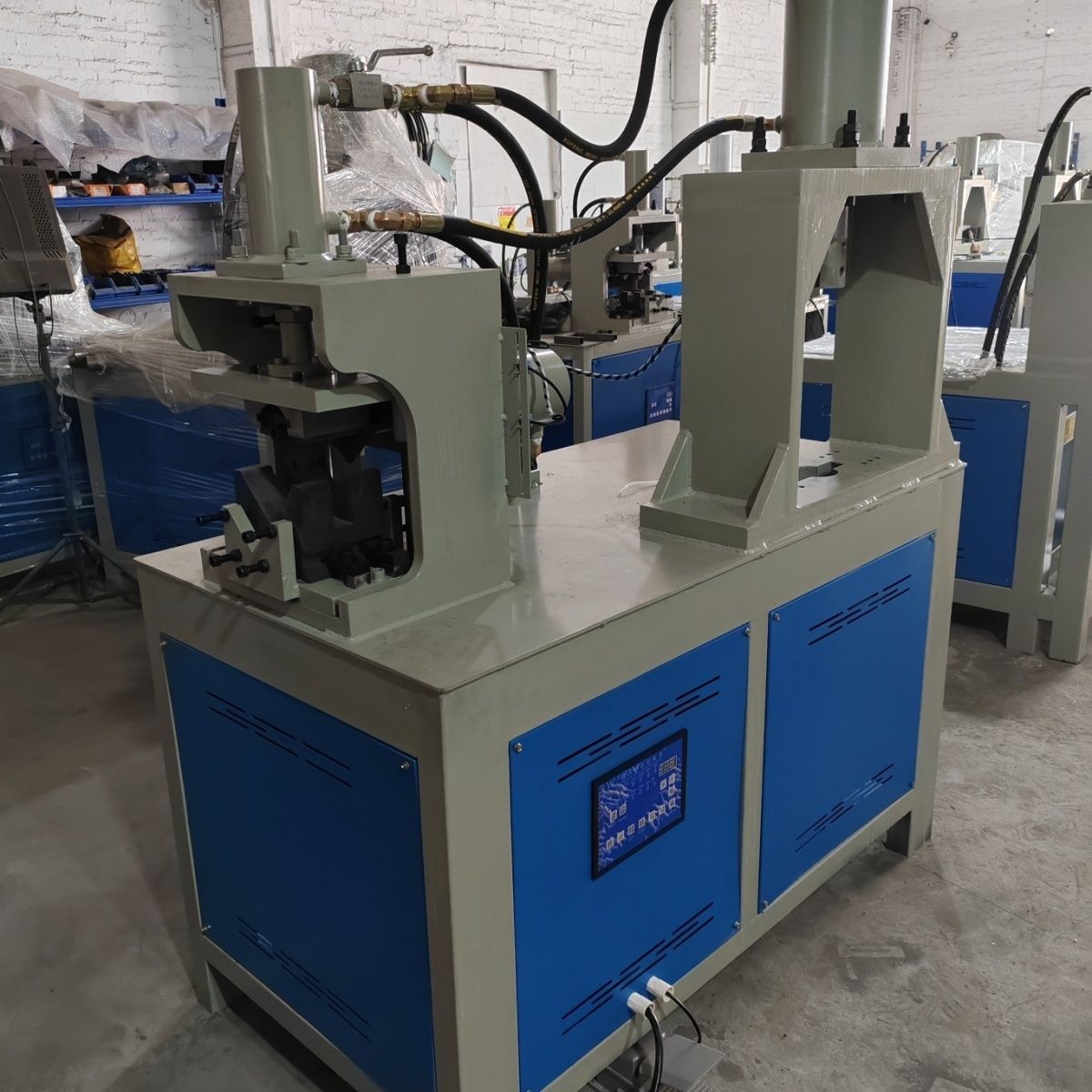 槽钢冲孔机液压 槽钢切断机 槽钢冲孔切断机 油压自动直角专用