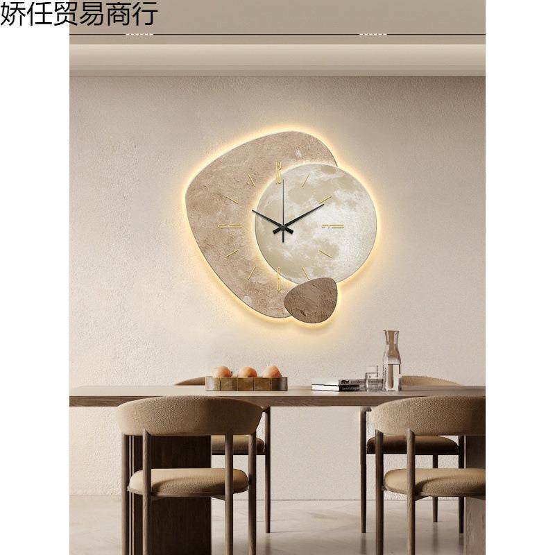 意无品牌/式轻奢挂钟客新壁款厅感餐厅钟装饰画表挂墙创意时钟灯
