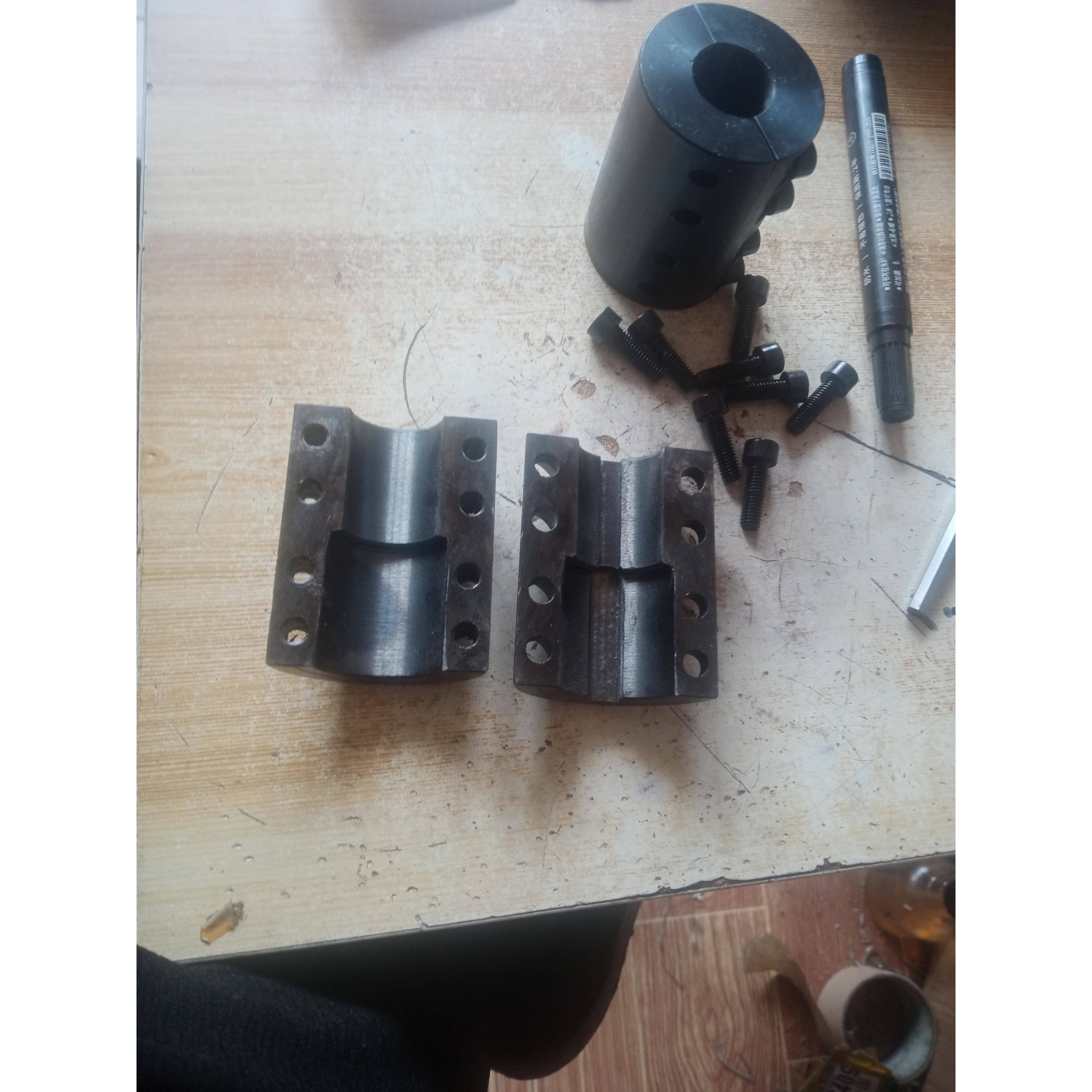 联轴器 刚性变径夹壳式分离式45号钢联轴器 伺服步进电机联轴器