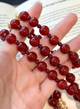 黄皮姐妹冲！超显白新年红天然玉髓石榴石串珠手链单双圈叠戴手串