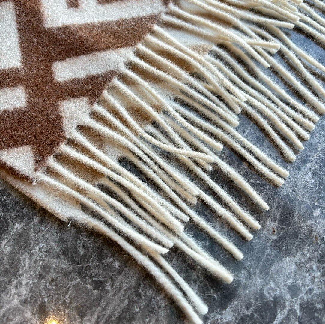 清货 小芬fen渐变色双面羊毛羊绒围巾轻奢感披肩