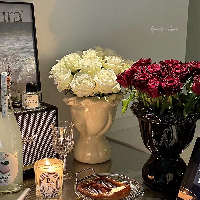 *漂亮的小姨妈*高级感陶瓷花瓶家用客厅摆件法式手捧花束造型花器