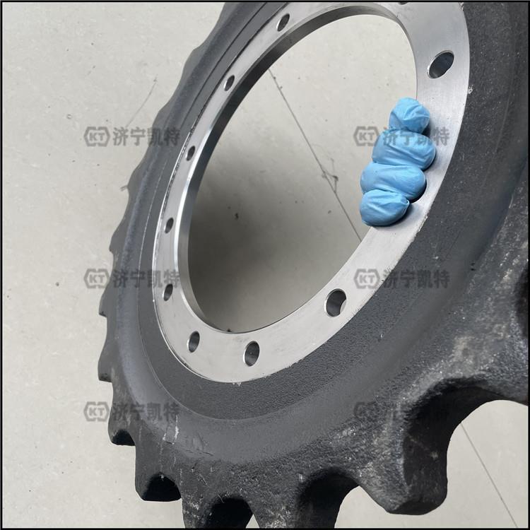 PC60-7行走驱动齿201-27-D1110履带耐磨链轮齿圈挖掘机配件