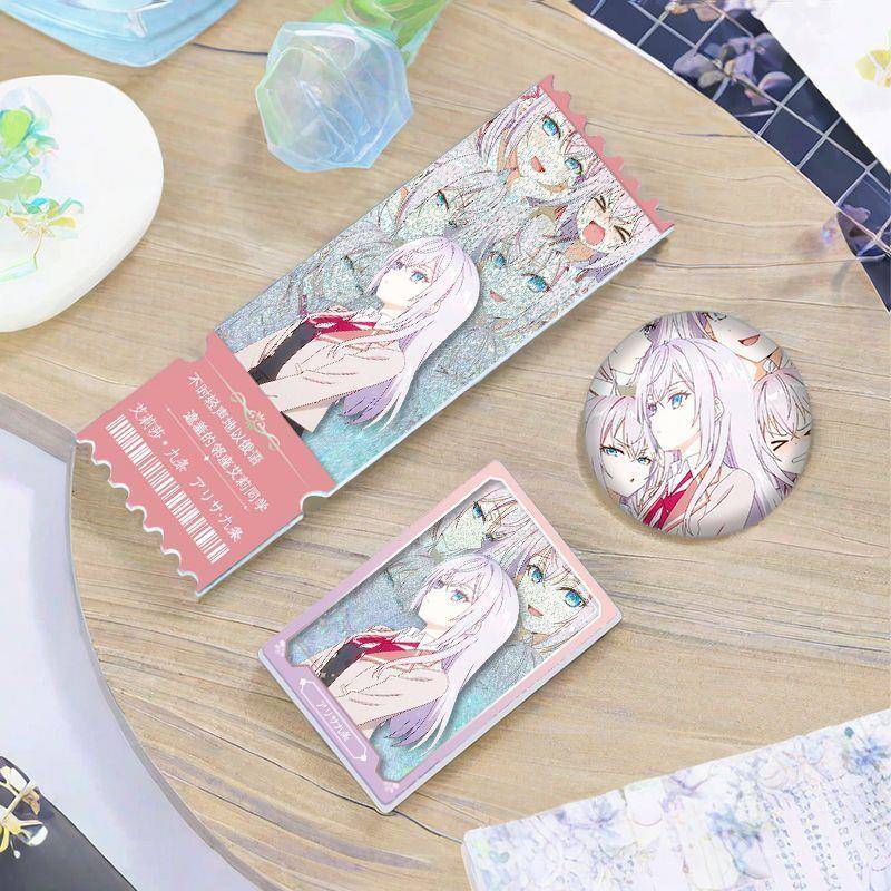 艾丽莎邻座的艾琳同学流沙票根麻将徽章吧唧收藏卡桌面摆件创意