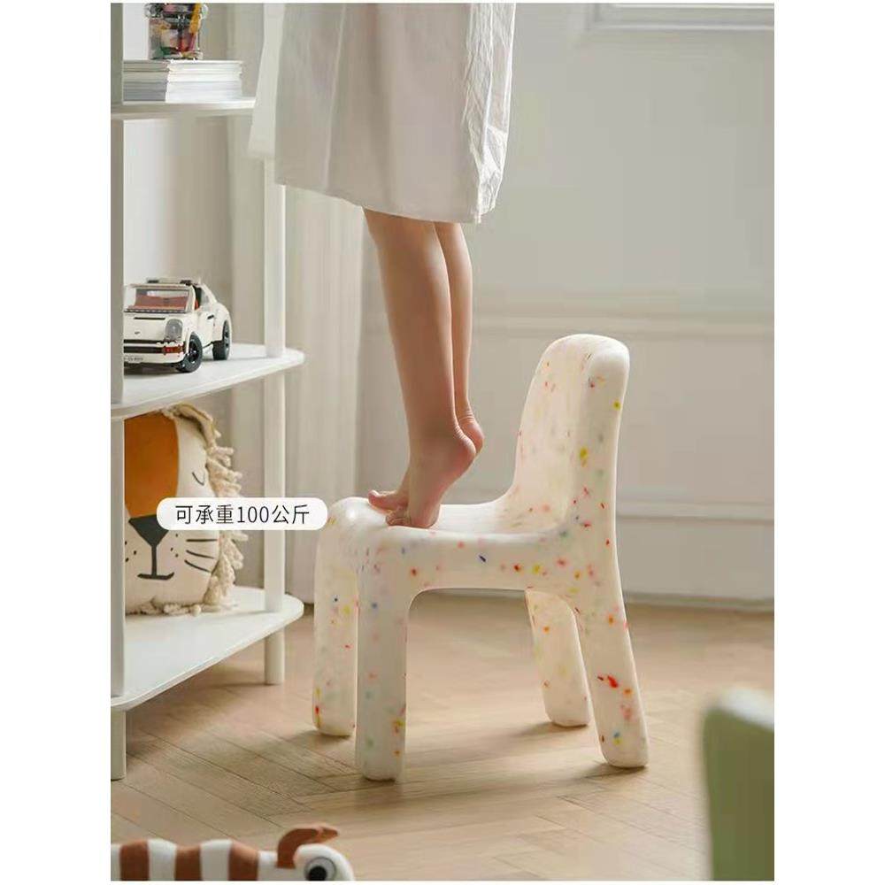 网红ins风儿童椅子带靠背小凳子小孩学习椅游戏椅 桌椅套装幼儿园