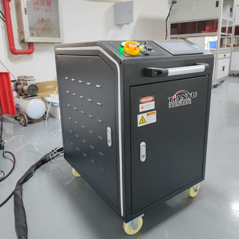 00W200W手持激光除锈机可手0基础快速上996效1率高