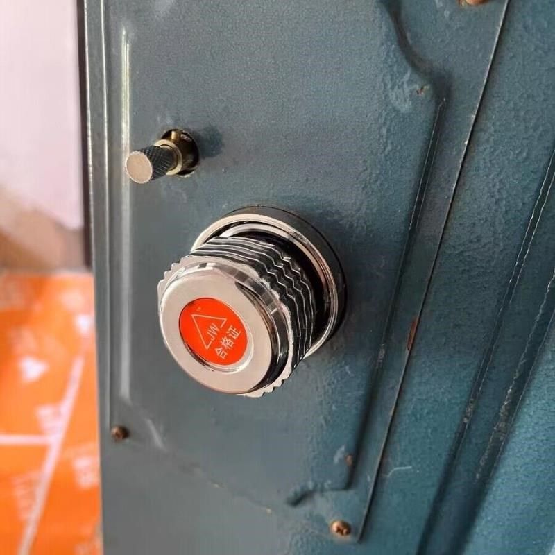 老式防盗门锁自动碰锁家卫石牛十字锁升级C级叶片锁芯大门自动.