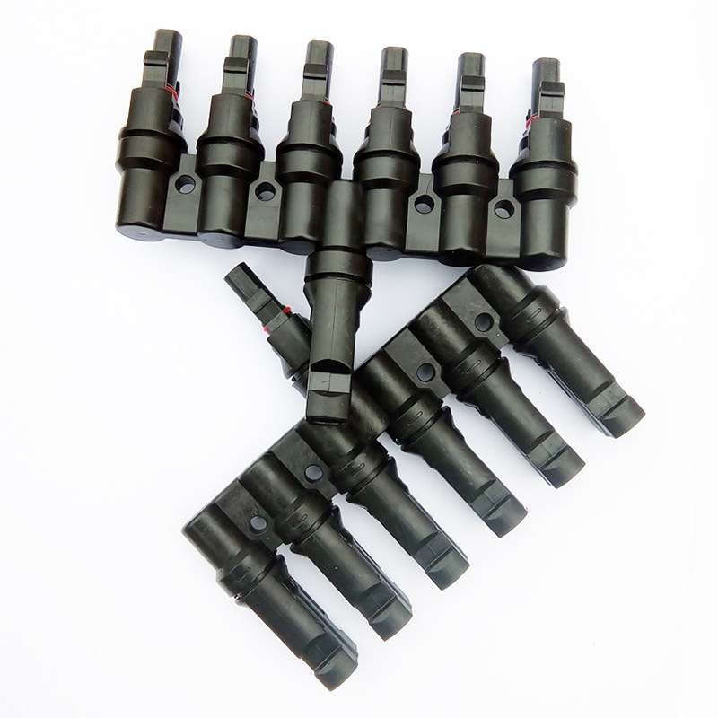 现货MC4太阳能光伏连接器T型七通分支器四转一IP67插头防水防尘