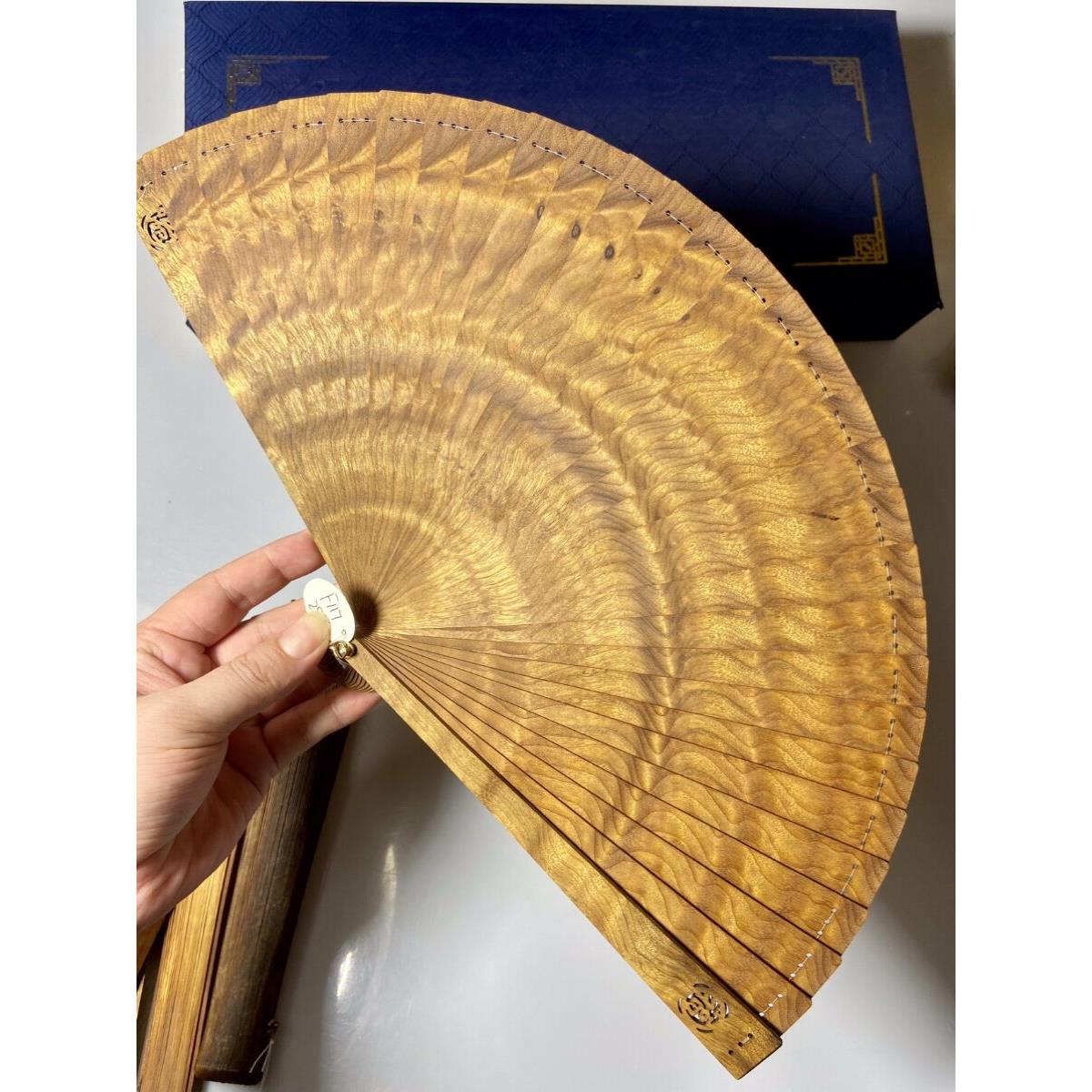 特惠金楠木扇,小叶元楠木扇,覆古风格雕花折扇,入门级实木工艺