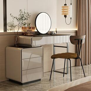 七号公寓2024新款轻奢梳妆台意式极简卧室化妆桌收纳斗柜一体实木