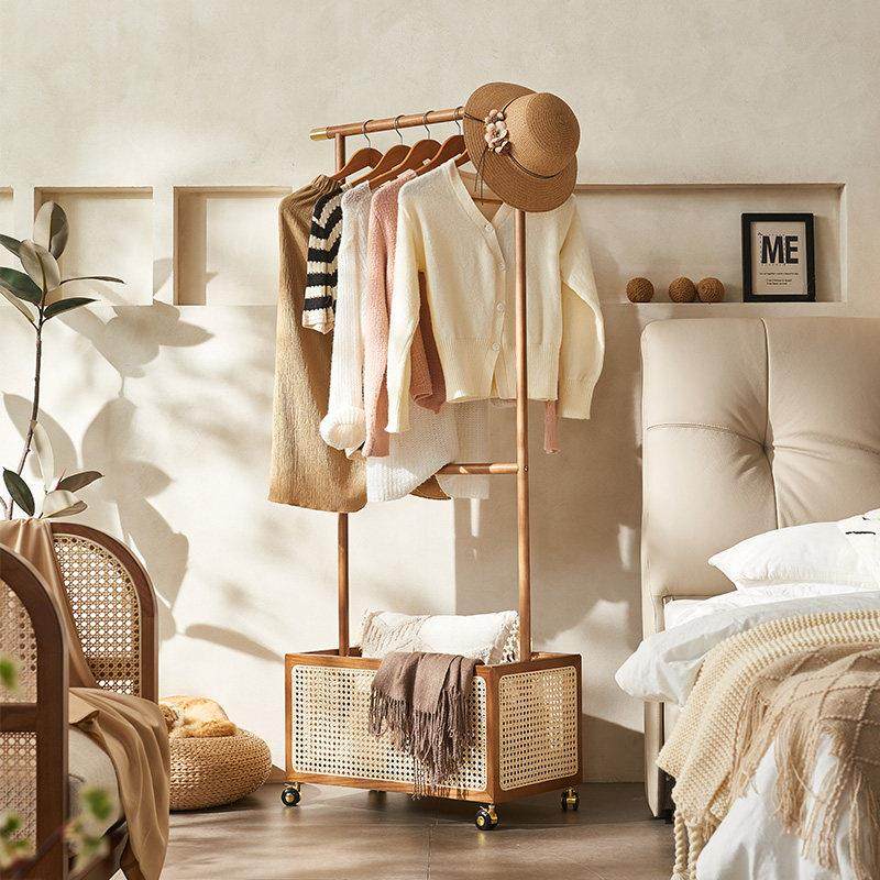 藤编实木挂衣架落地卧室可移动脏衣篓白蜡木衣架室内多功能衣帽架