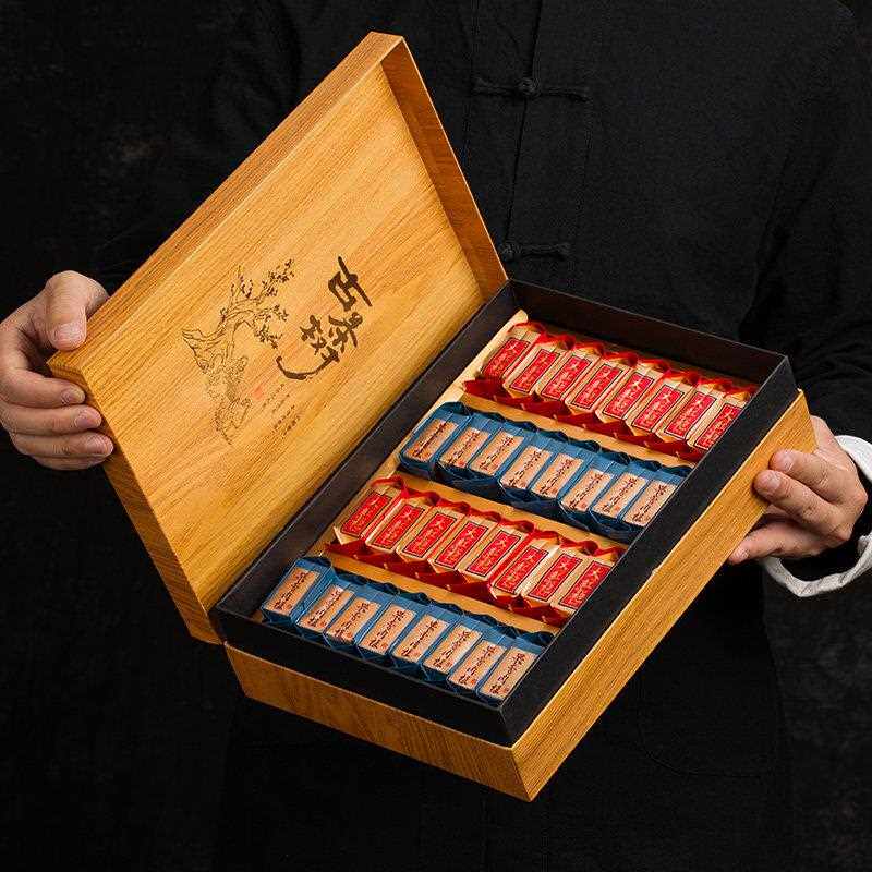 武夷山茶叶大红袍岩茶高山肉桂浓香型茶叶高档木纹礼盒装节日送礼