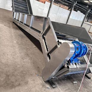 炼板提升机不锈钢斗式提升输送机颗粒废铁爬坡输送带炼板输送机