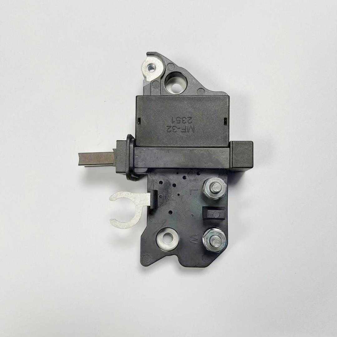 发电机调节器适用于 于AVI147D3002 AVI168S3002 MF-32 市场售后