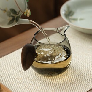 宜物宜心胡桃木柄玻璃公道杯耐热茶具分茶器公杯茶海家用茶道配件