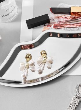 唇形轻奢不锈钢大嘴巴INS北欧首饰化装收纳托盘香薰桌面摆件礼品