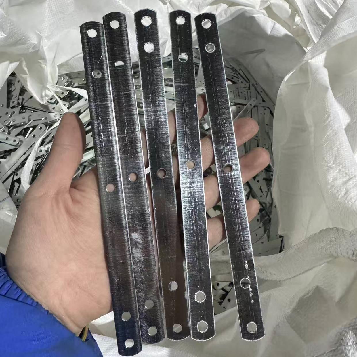 门窗窗框安装固定片带卡镀锌铁一字家具连接片铝合金木门固定拉片
